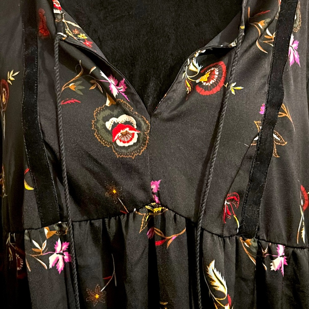 Old Navy black floral midi dress in size medium. 3/4 inch sleeves. Versatile. - Picture 2 of 6